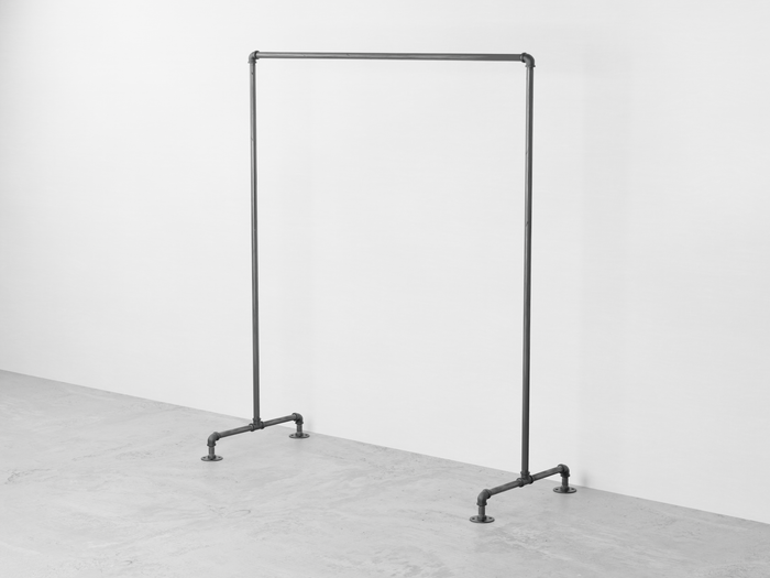 Pipe clothing rack