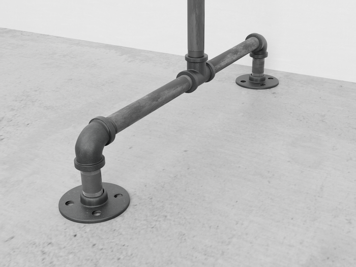 Pipe clothing rack
