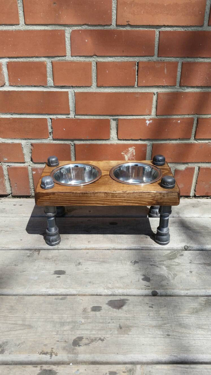 Pet Feeder - Pipe And Wood Designs 