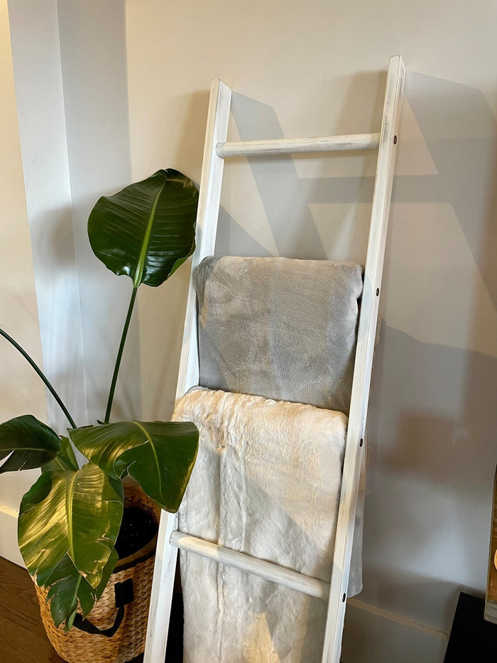 Solid Hardwood Blanket Ladder - Distressed White