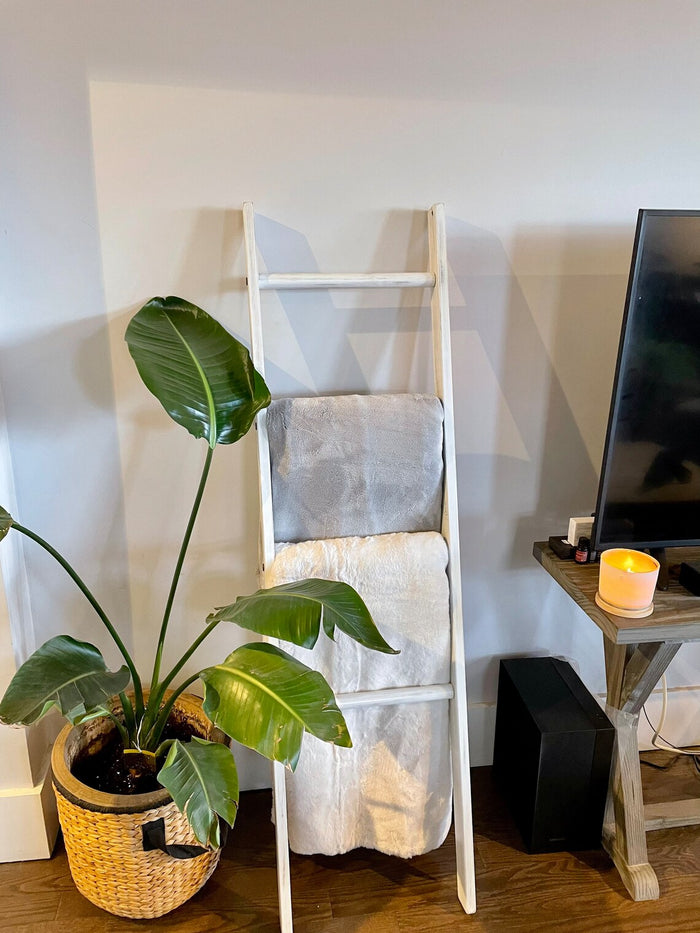 Solid Hardwood Blanket Ladder Distressed White – Pipe And Wood